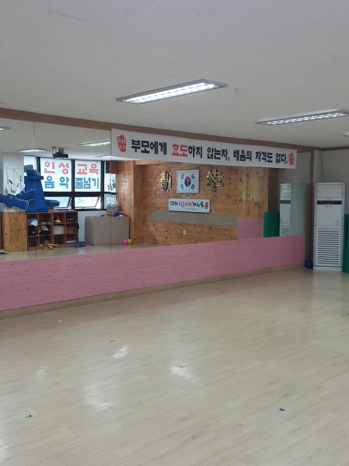 2000769922_RrLgbBjH_6383ff71bc953e989a19785b895b42c1e131c60f.jpg 이미지크게보기